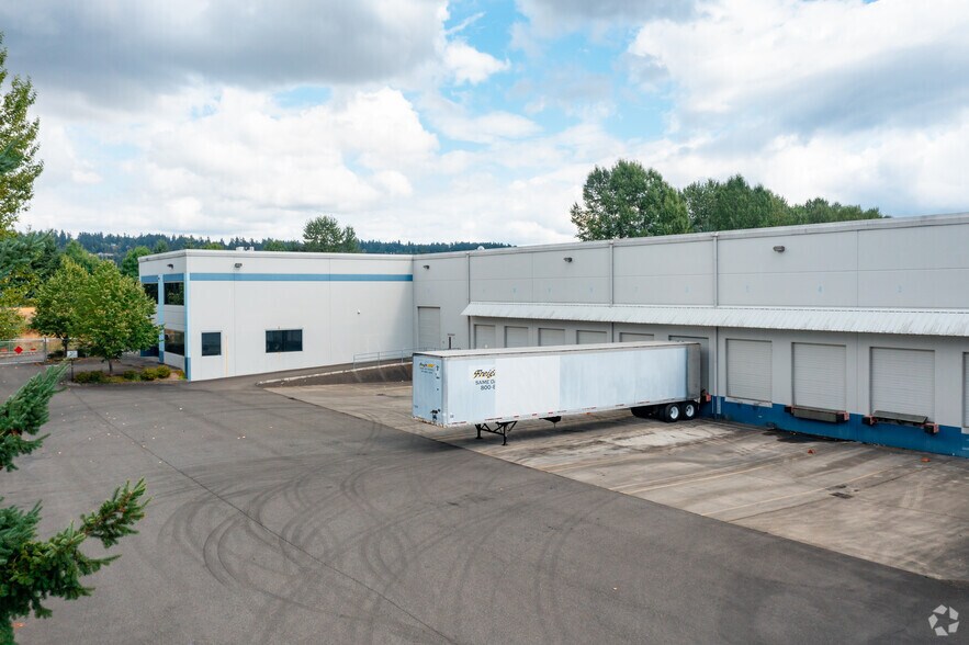 More Photos Of 919 N Levee Rd, Puyallup Warehouse For Lease