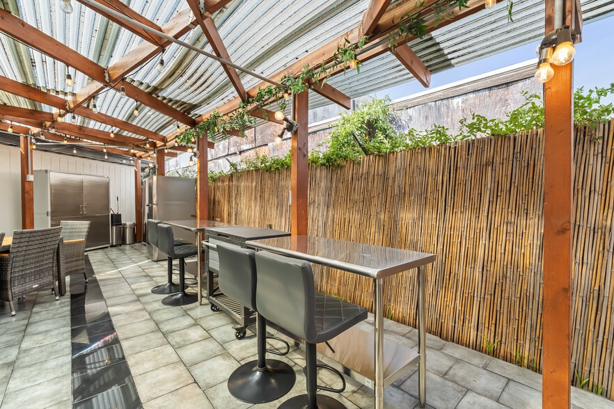 More Photos Of 2366 Main St, Ramona Office For Sale