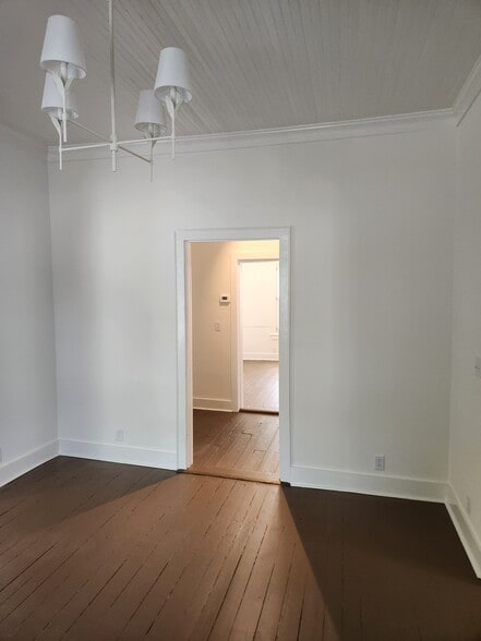 More Photos Of 206-208 W Richardson Ave, Summerville Freestanding For Lease