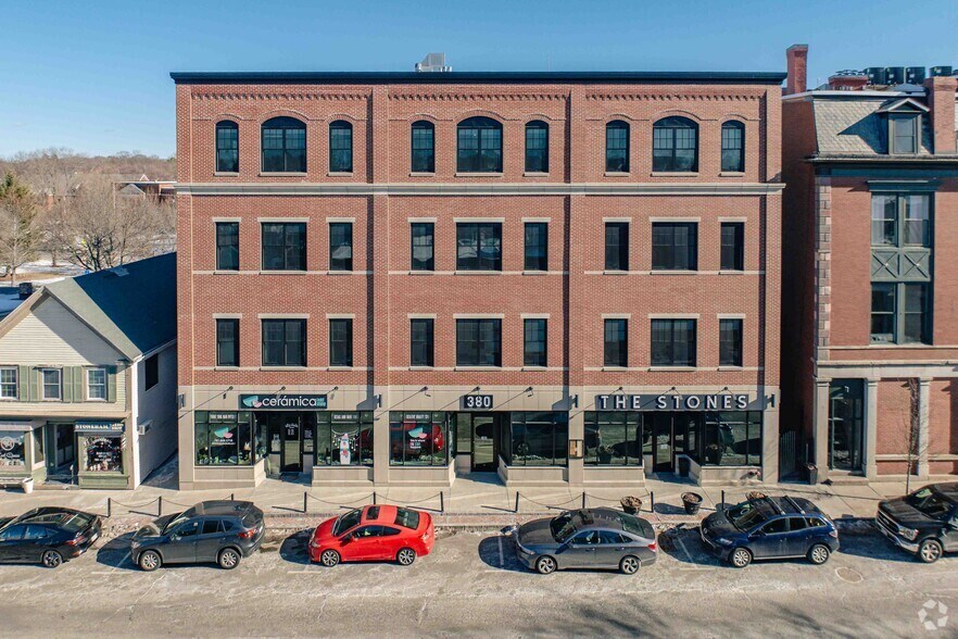 More Photos Of 380 Main St, Stoneham Office For Lease