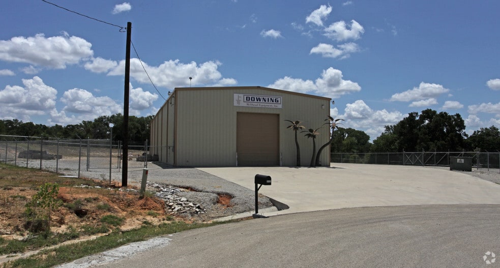 More Photos Of 2935 Greenlee Park Trl, Weatherford Warehouse For Sale