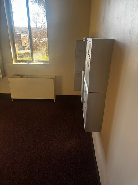 More Photos Of 241 S Chamberlain Ave, Rockwood Assisted Living For Sale