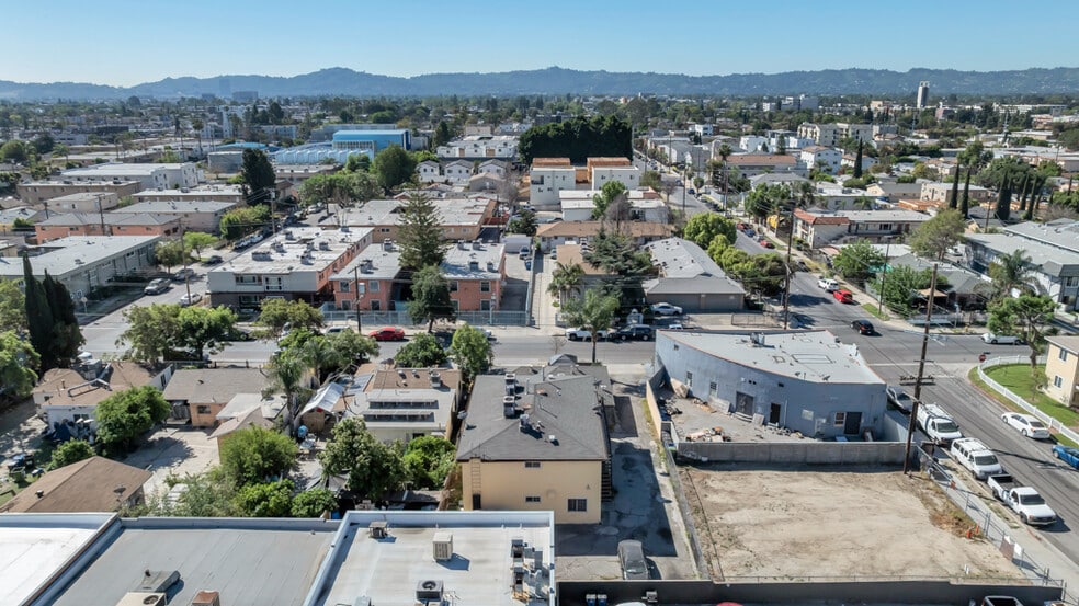 More Photos Of 11853 Hart St, North Hollywood Multifamily For Sale
