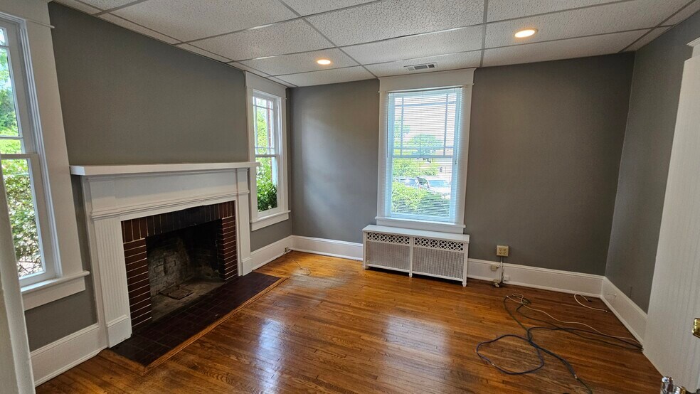 More Photos Of 810 S Main St, Culpeper Storefront Retail Office For Sale