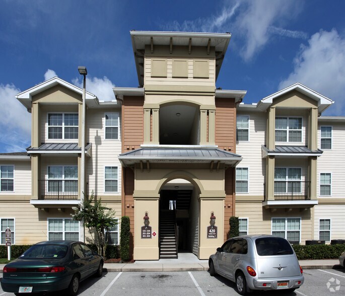 More Photos Of 450 Fontana Cir, Oviedo Apartments For Lease