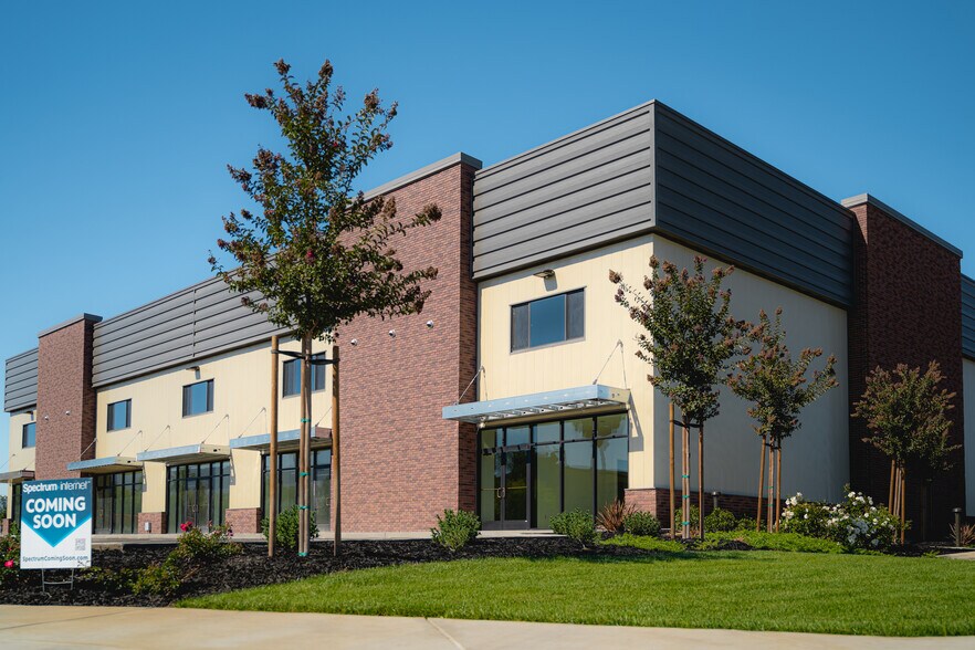 More Photos Of 285 Nagareda Dr, Gilroy Warehouse For Lease