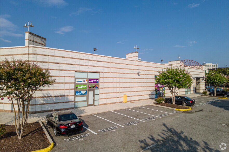 More Photos Of 2034 Eisenhower Ave, Alexandria Office For Lease