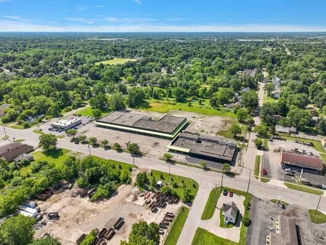 More Photos Of 3402 Richfield Rd, Flint Freestanding For Lease