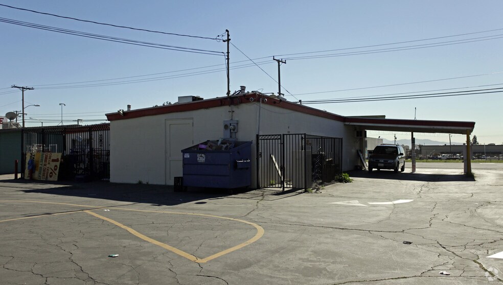 More Photos Of 1538 W Holt Blvd, Ontario Convenience Store For Sale