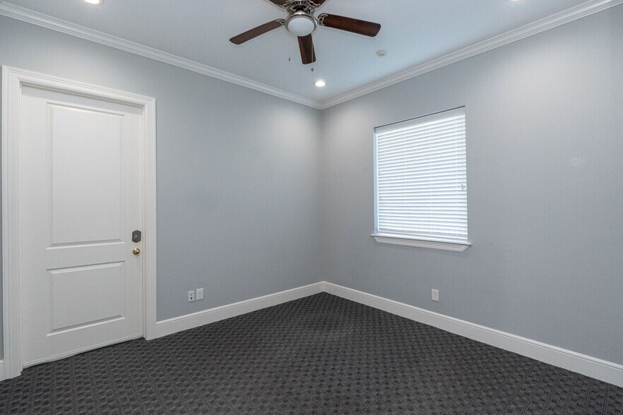 More Photos Of 18510 Green Land Way, Houston Medical For Lease