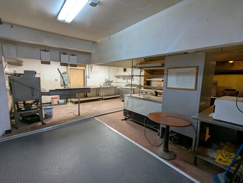 More Photos Of 17 Main St, Ballston Lake Restaurant For Lease