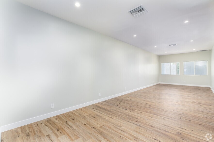 More Photos Of 4220 E Los Angeles Ave, Simi Valley Loft Creative Space For Lease