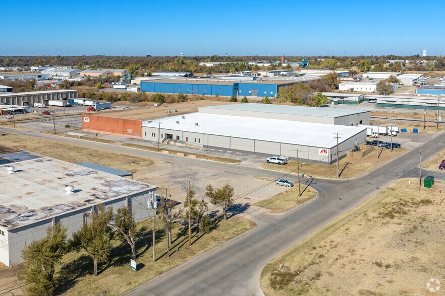 More Photos Of 5401 NW 4th St, Oklahoma City Warehouse For Lease
