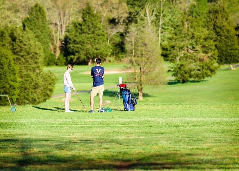 More Photos Of 36 Wedgewood Dr, Farmville Golf Course Driving Range For Sale