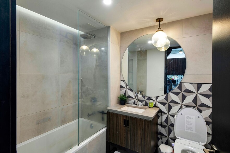 More Photos Of 803 Wyckoff Ave, Ridgewood Multifamily For Sale