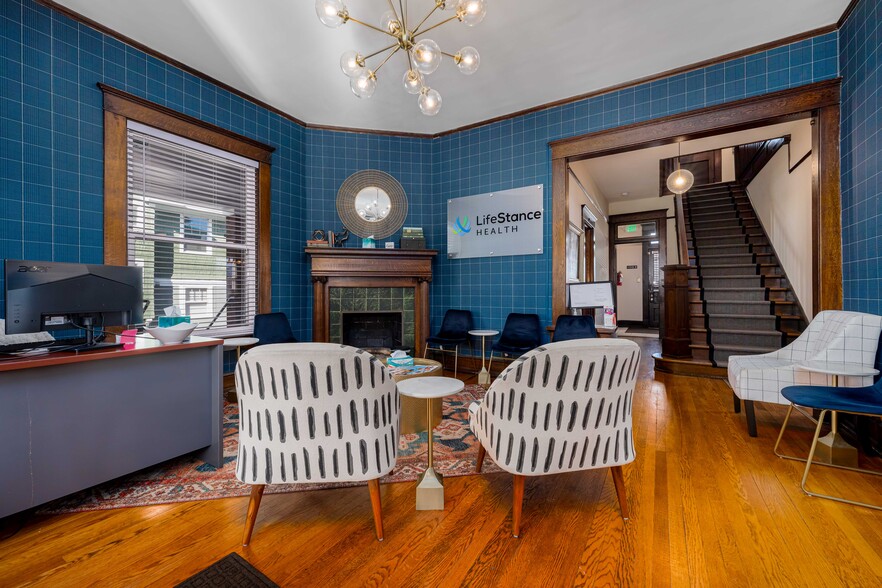 More Photos Of 114 E Unaka Ave, Johnson City Office Residential For Sale