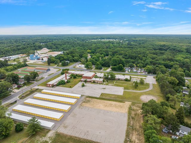 More Photos Of 2389 E Laketon Ave, Muskegon Flex For Sale