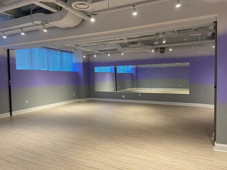 More Photos Of 19490 Sandridge Way, Leesburg Medical For Lease