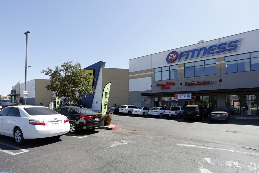 More Photos Of 19350 Nordhoff St, Northridge General Retail For Sale
