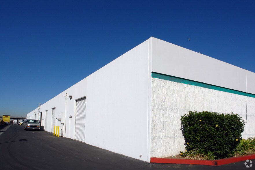 More Photos Of 901-945 S Greenwood Ave, Montebello Warehouse For Lease