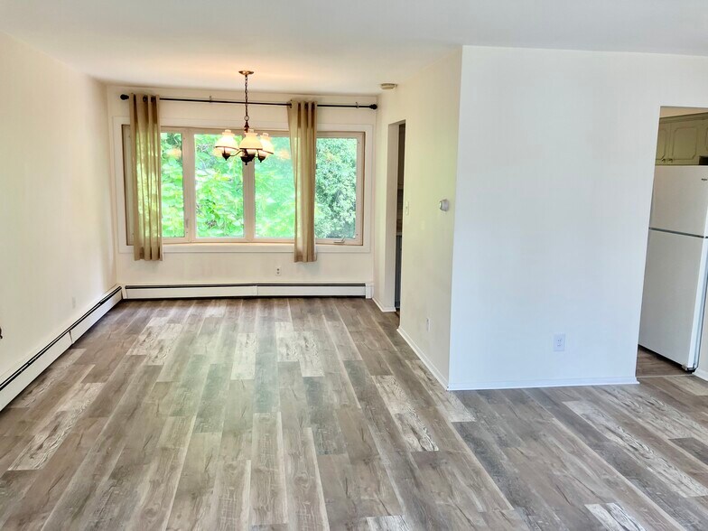 More Photos Of 141 Dunbar Ave, Fords Specialty For Sale