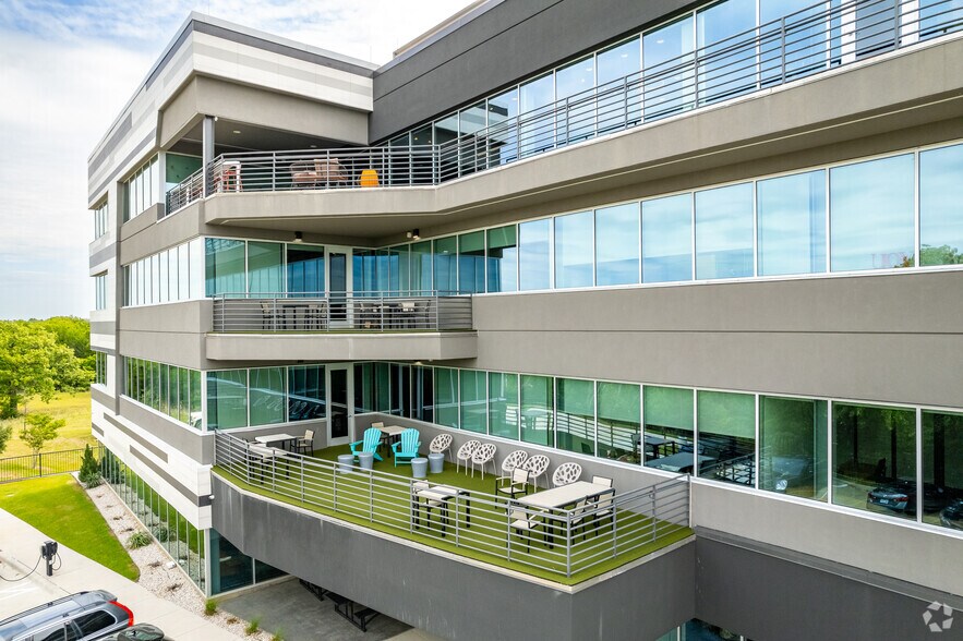 More Photos Of 2451 W Grapevine Mills Cir, Grapevine Coworking Space