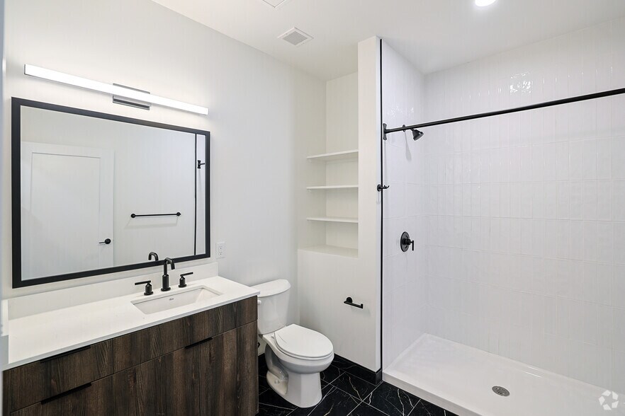 More Photos Of 484 2nd St, Everett Apartments For Lease