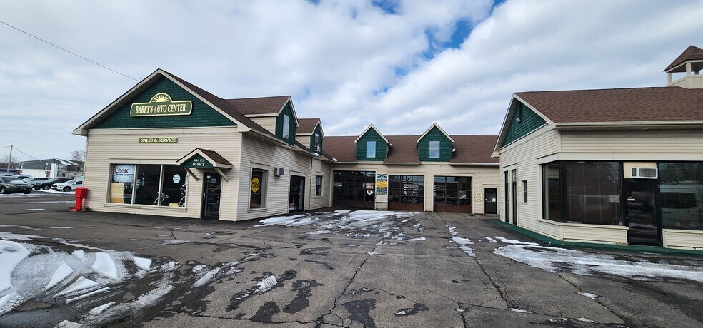 More Photos Of 4579 Lake Rd S, Brockport Auto Dealership For Lease