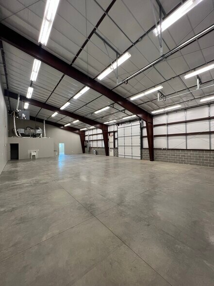 More Photos Of 3111 IH 30, Dallas Light Distribution For Lease