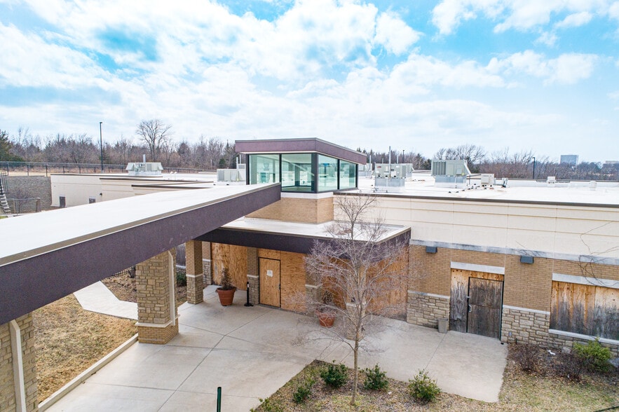 More Photos Of 6262 S Sheridan Rd, Tulsa Hospital For Sale