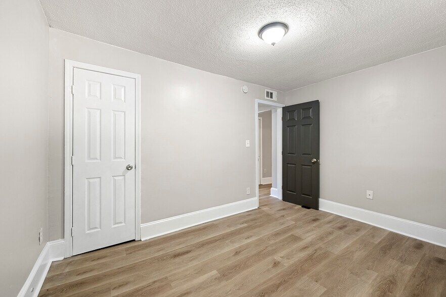 More Photos Of 150 Fairfield Pl NW, Atlanta Apartments For Sale