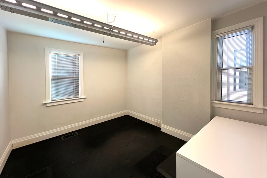 More Photos Of 818 E 19th Ave, Denver Office For Sale