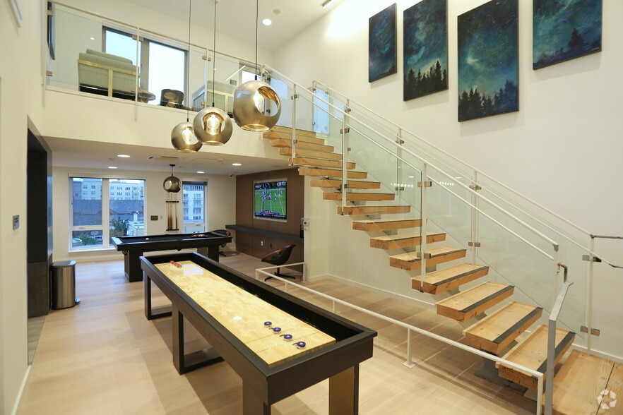 More Photos Of 910 John St, Seattle Apartments For Lease