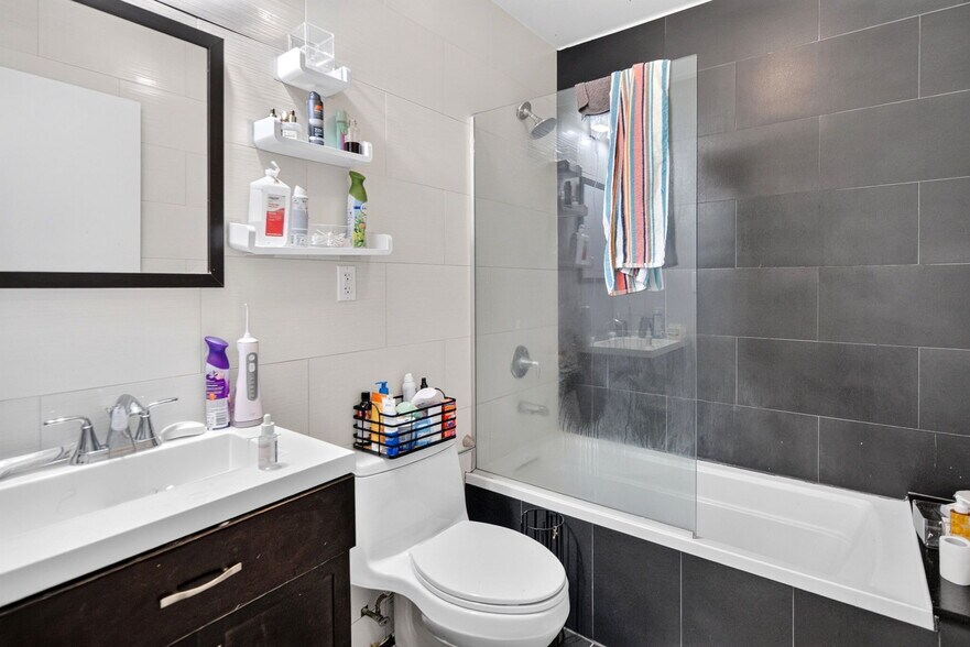 More Photos Of 83 Beaver St, Albany Apartments For Sale