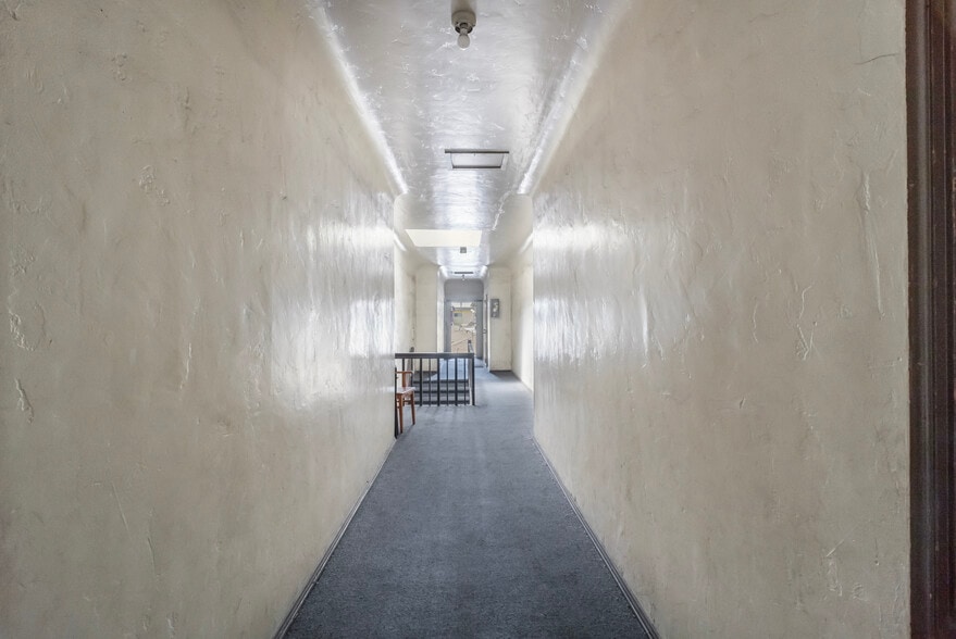 More Photos Of 2717 S Budlong Ave, Los Angeles Apartments For Sale