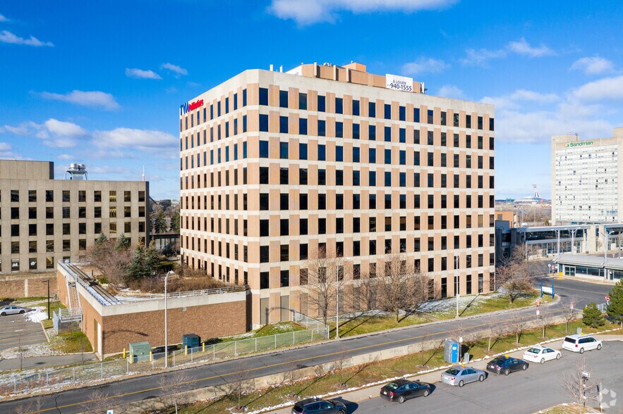 More Photos Of 1010 Rue de Sérigny, Longueuil Office For Lease