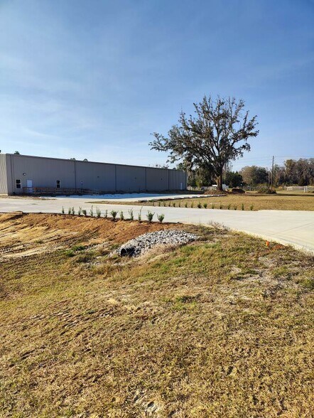 More Photos Of 921 Old Still Road, Woodbine Manufacturing For Lease