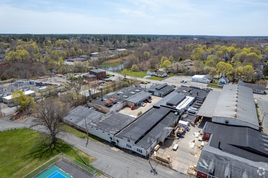 More Photos Of 25 Wareham St, Middleborough Warehouse For Lease