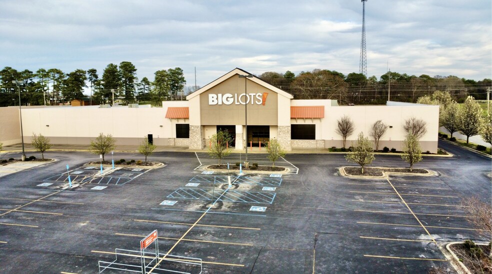 More Photos Of 340 Seville St, Florence Freestanding For Lease