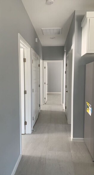 More Photos Of 800 W Sunset Valley St, Alton Apartments For Sale