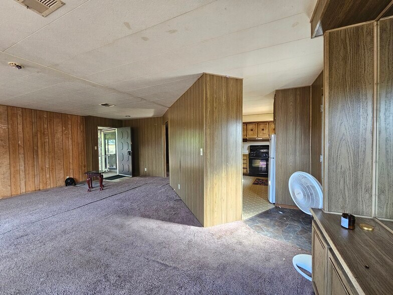 More Photos Of 21298 Calistoga rd, Middletown Storefront Retail Residential For Sale