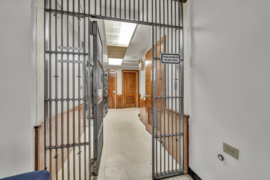 More Photos Of 159 Greenwood Ave, Bethel Bank For Lease