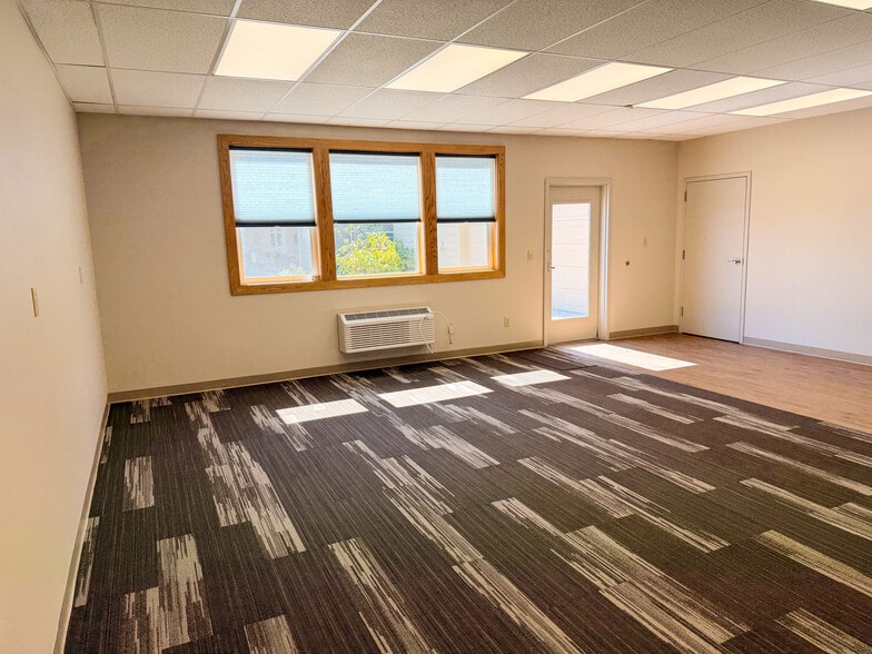 More Photos Of 2601 River Rd, Yakima Flex For Lease