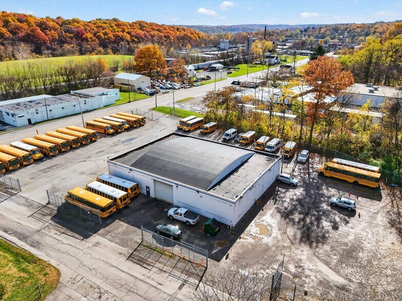 More Photos Of 905 Sampson St, New Castle Service For Sale