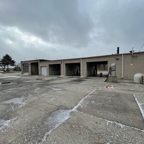 More Photos Of 30544 Grand River Ave, Farmington Hills Carwash For Sale