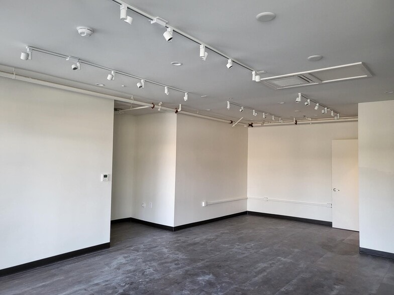 More Photos Of 658 S Coast Hwy, Laguna Beach Storefront Retail Residential For Lease