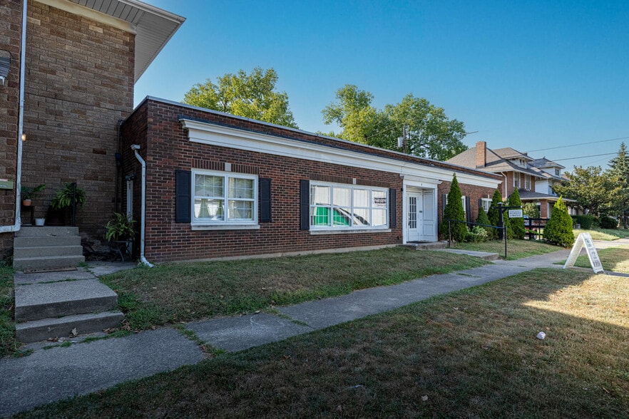 More Photos Of 2119 Central Ave, Middletown Office For Lease