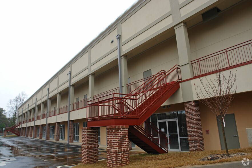 More Photos Of 4300 Buford Hwy, Atlanta Unknown For Lease