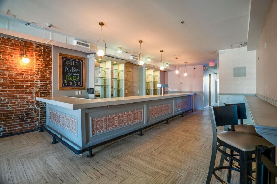 More Photos Of 1336 U St NW, Washington Bar For Sale