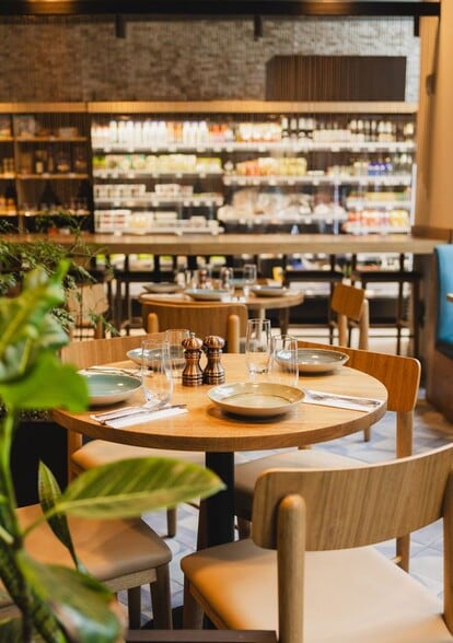 More Photos Of 115 SW 8th St, Miami Restaurant For Sale
